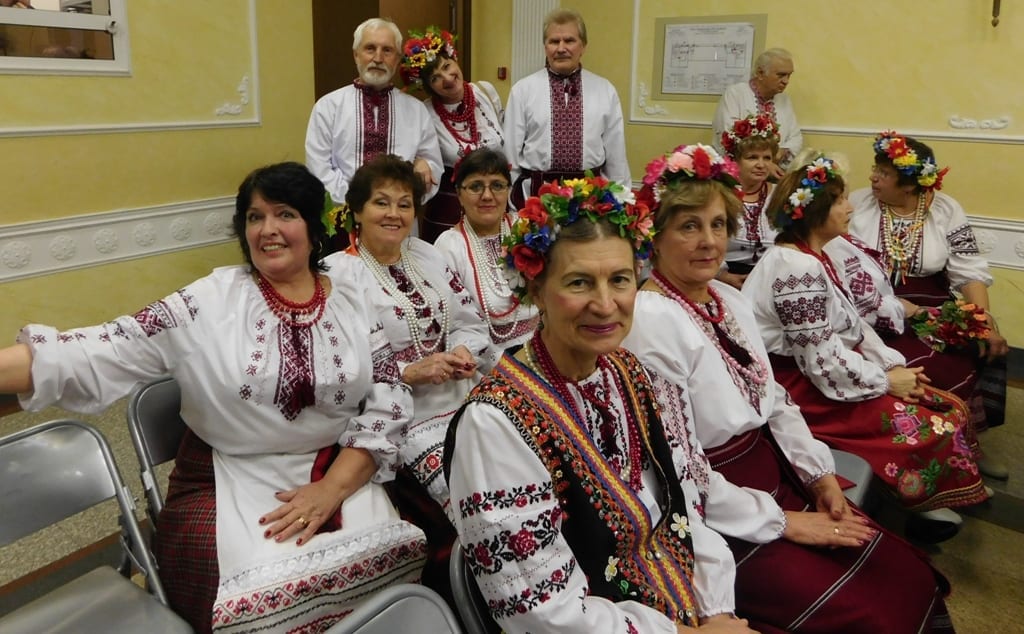 Фото украинцев в традиционных национальных костюмах