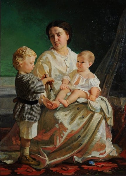 Женщина со своими детьми – мальчиком и девочкой
