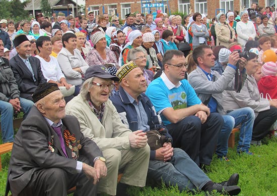 В деревне кестым впервые прошёл межрегиональный фестиваль «касимовлар жыены» («джиен рода касимовых»). 2