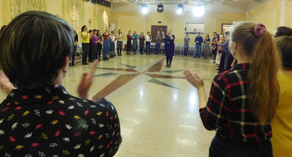 Участники «палэзян» окунулись в мир удмуртских и финно-угорских танцев 17