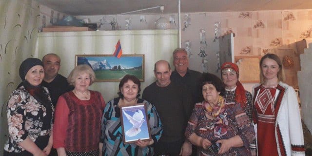 «голубь мира» прилетел в армянскую семью 1