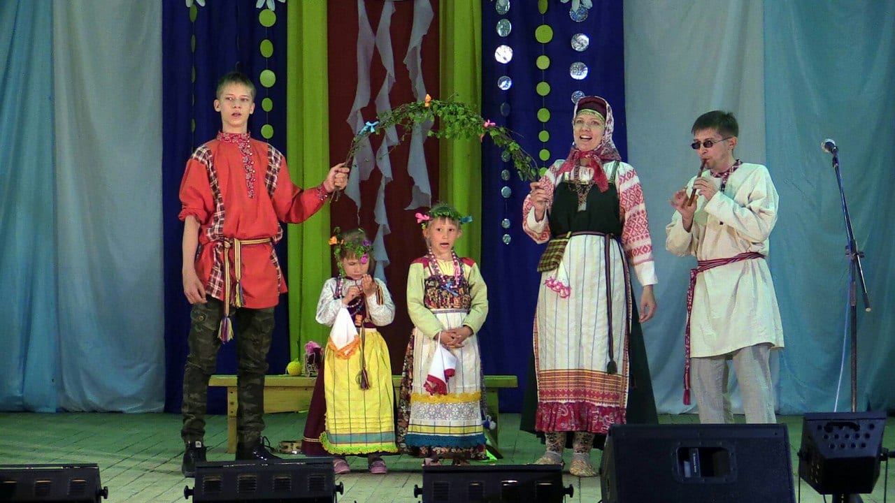 Можгинский коллектив «пестрядь» завоевал призовые места на фестивале фольклорных ансамблей в марий эл 1