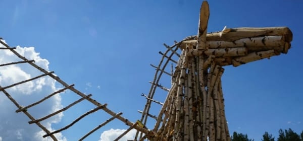 Нырысетӥ «стоунхендж» кылдоз удмуртиын ленд-артъя «легенды дондыдора» фестиваль улсын 1