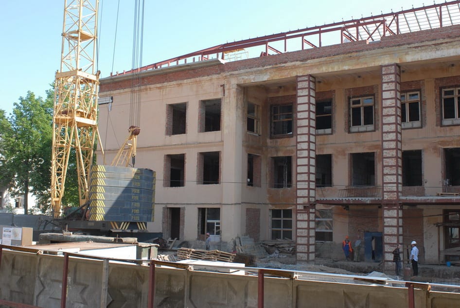 Реконструкция бывшего здания дк "октябрь" - будущего дома дружбы народов 4