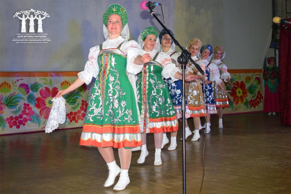 Творческие коллективы можгинского района выступили в ижевске 35