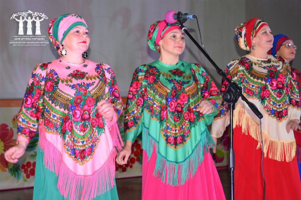 Творческие коллективы можгинского района выступили в ижевске 15