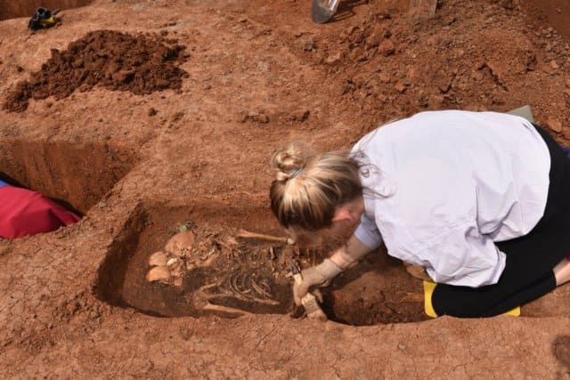 На территории шарканского могильника найдены удмуртские предметы быта 1
