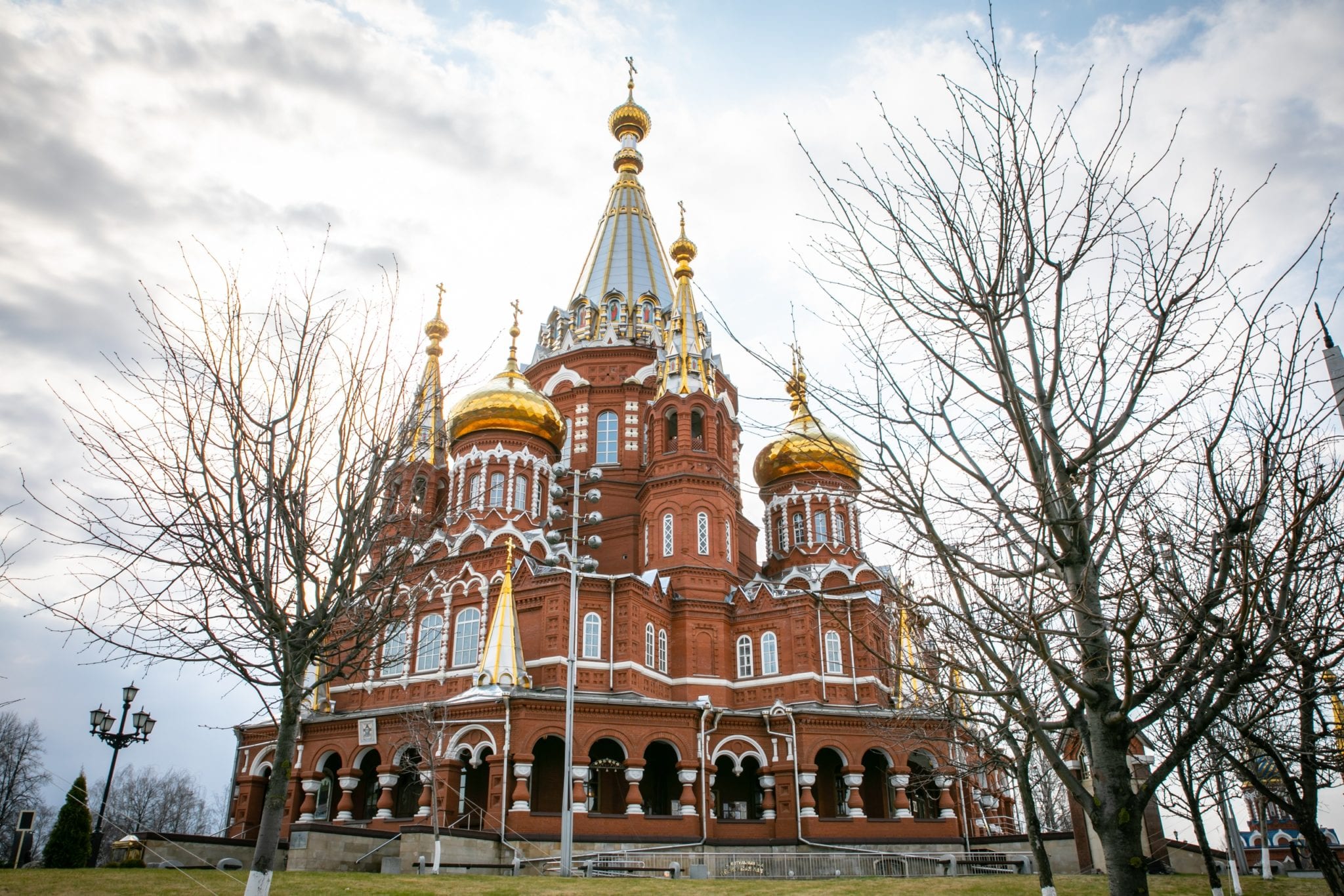 На радоницу православных просят помолиться дома 1
