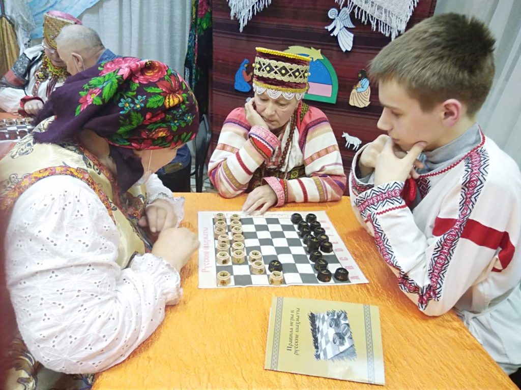 В сарапуле начались занятия по русским шахматам 14