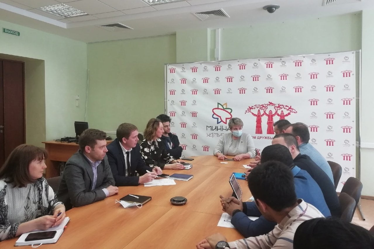 Министр национальной политики удмуртии обсудила сотрудничество с ассоциацией иностранных студентов 1