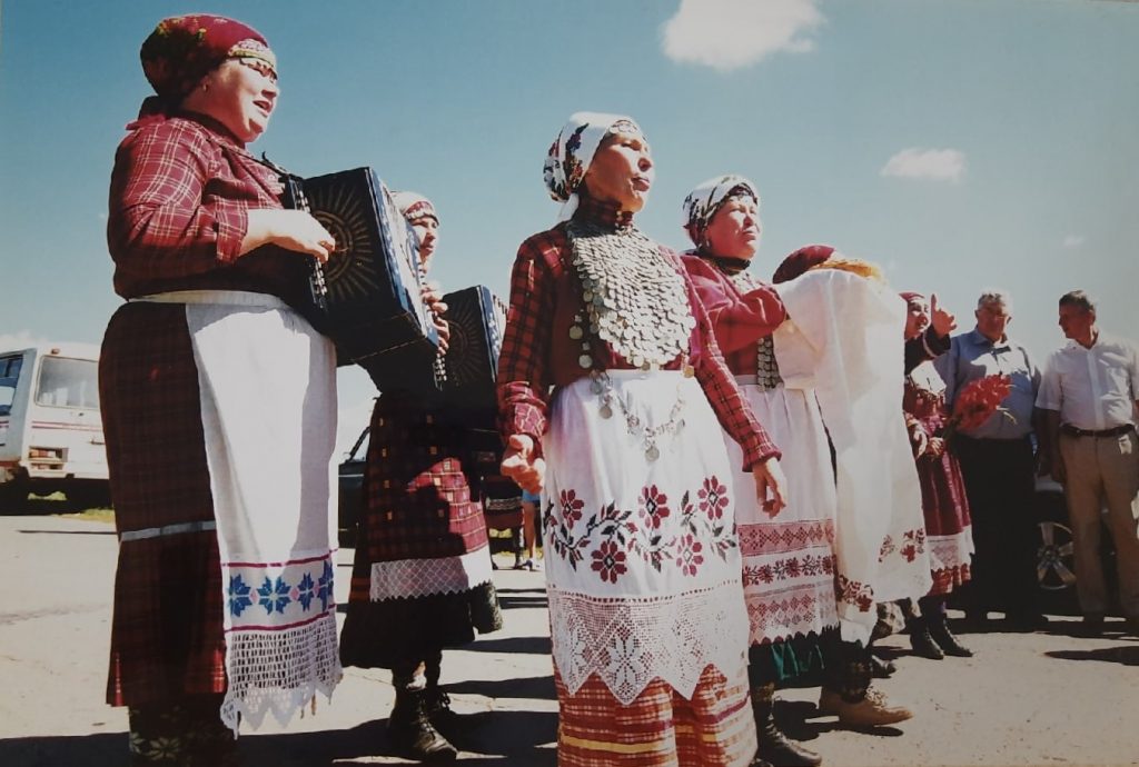 Фотовыставка «культура и быт финно-угорских народов» продлится до конца ноября 48