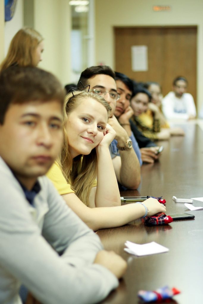 Иностранные студенты удгу помогают познакомиться с культурой народов мира 15