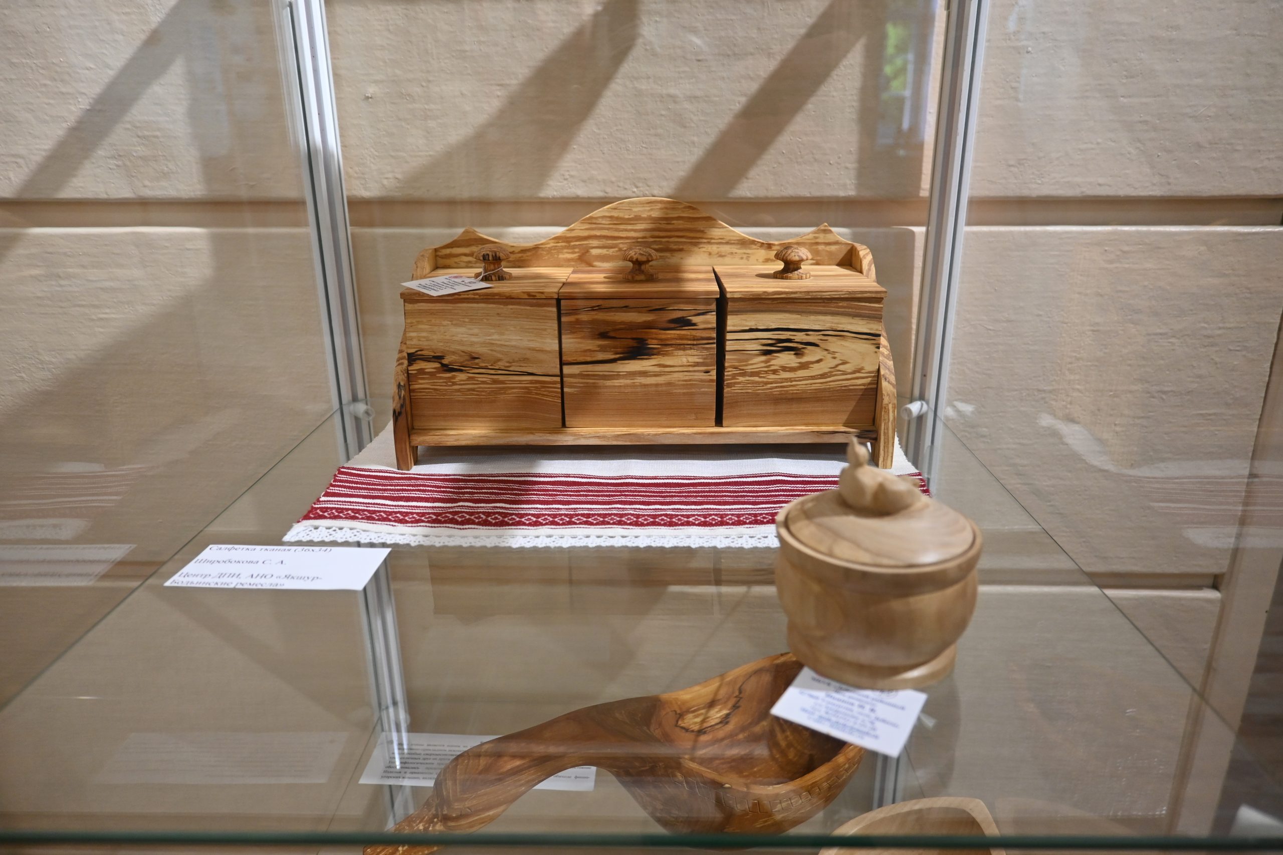 Выставка по художественной обработке дерева «живое древо ремёсел» 9