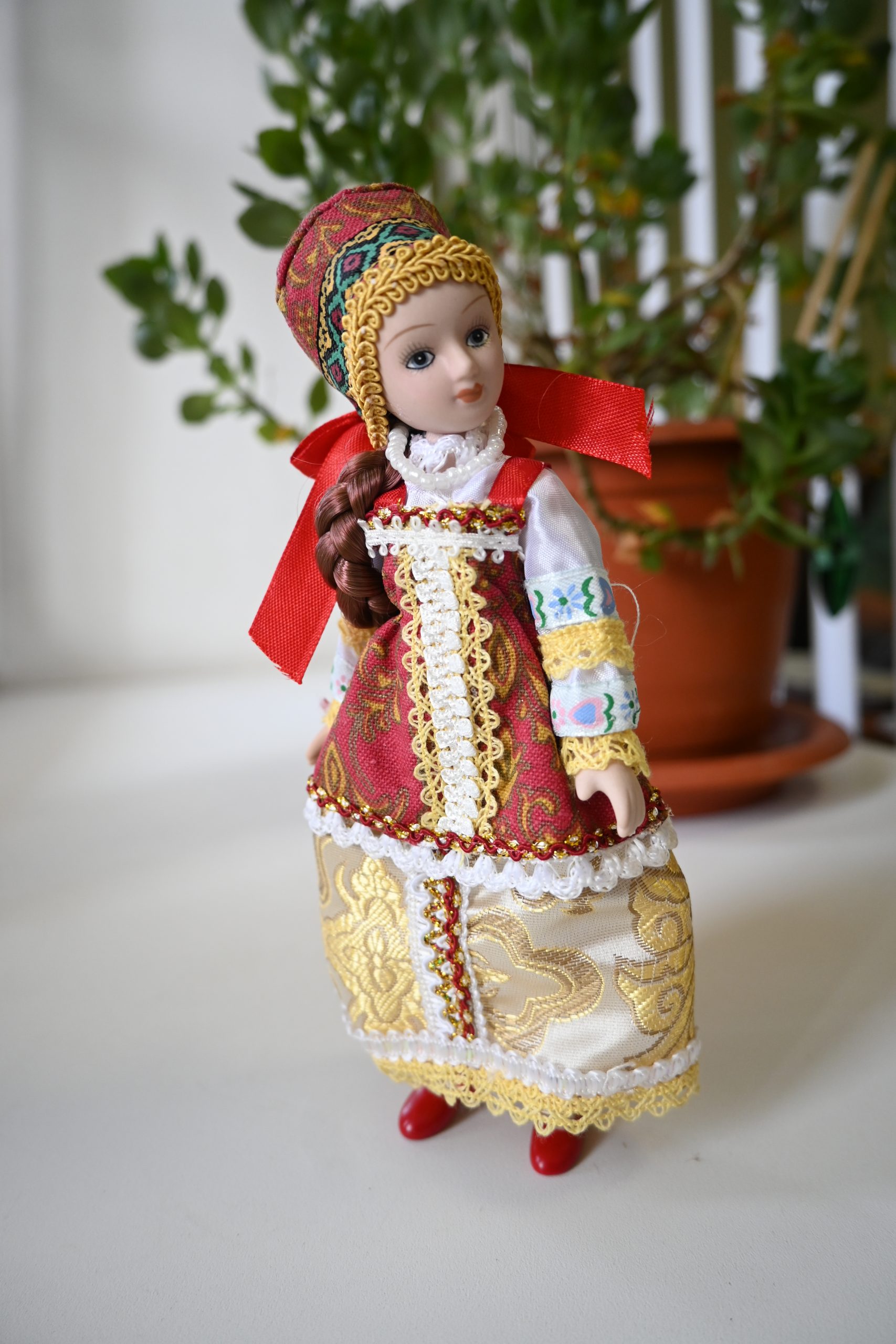 «истории игрушек». Выставка кукол в народных костюмах 16