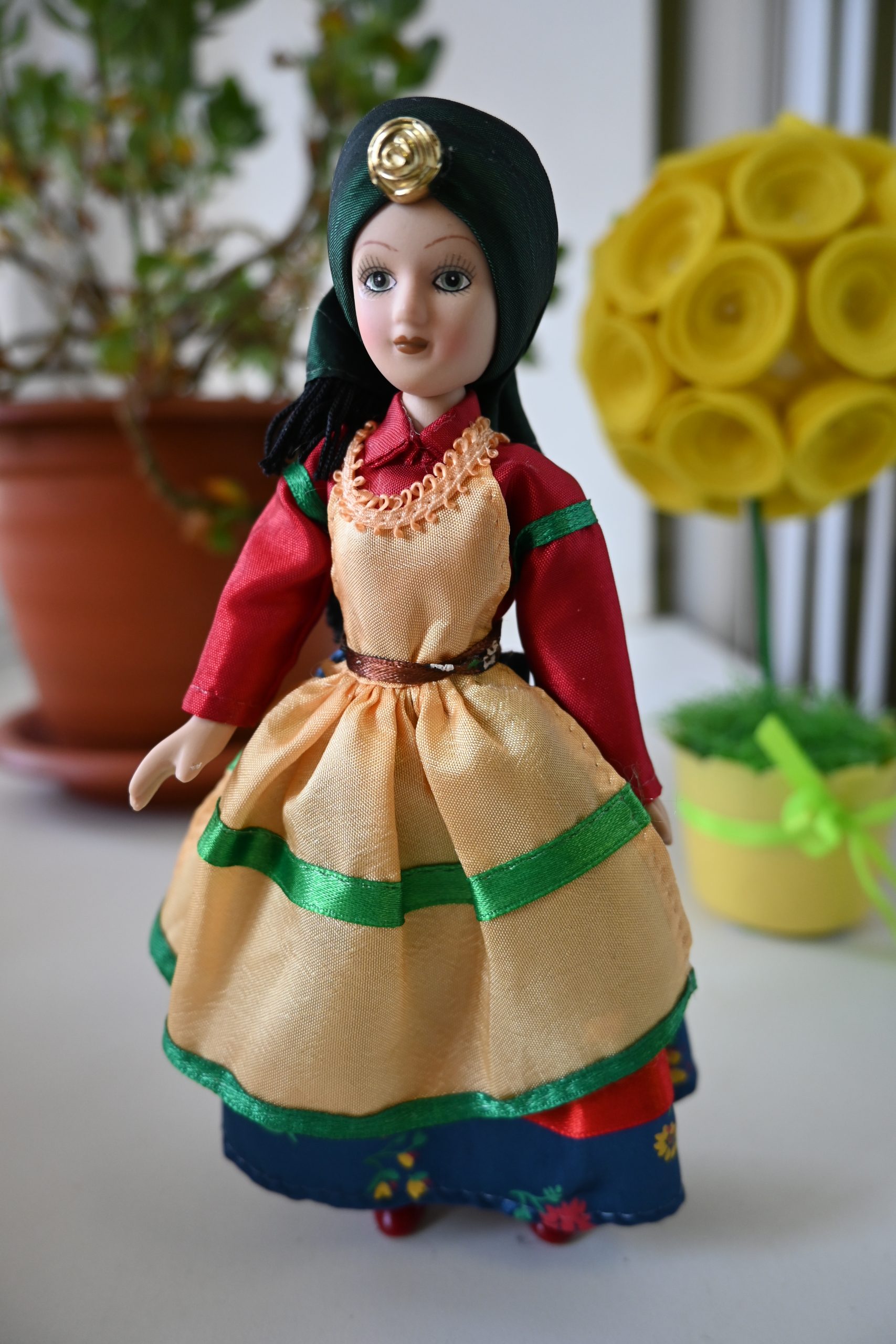 «истории игрушек». Выставка кукол в народных костюмах 24