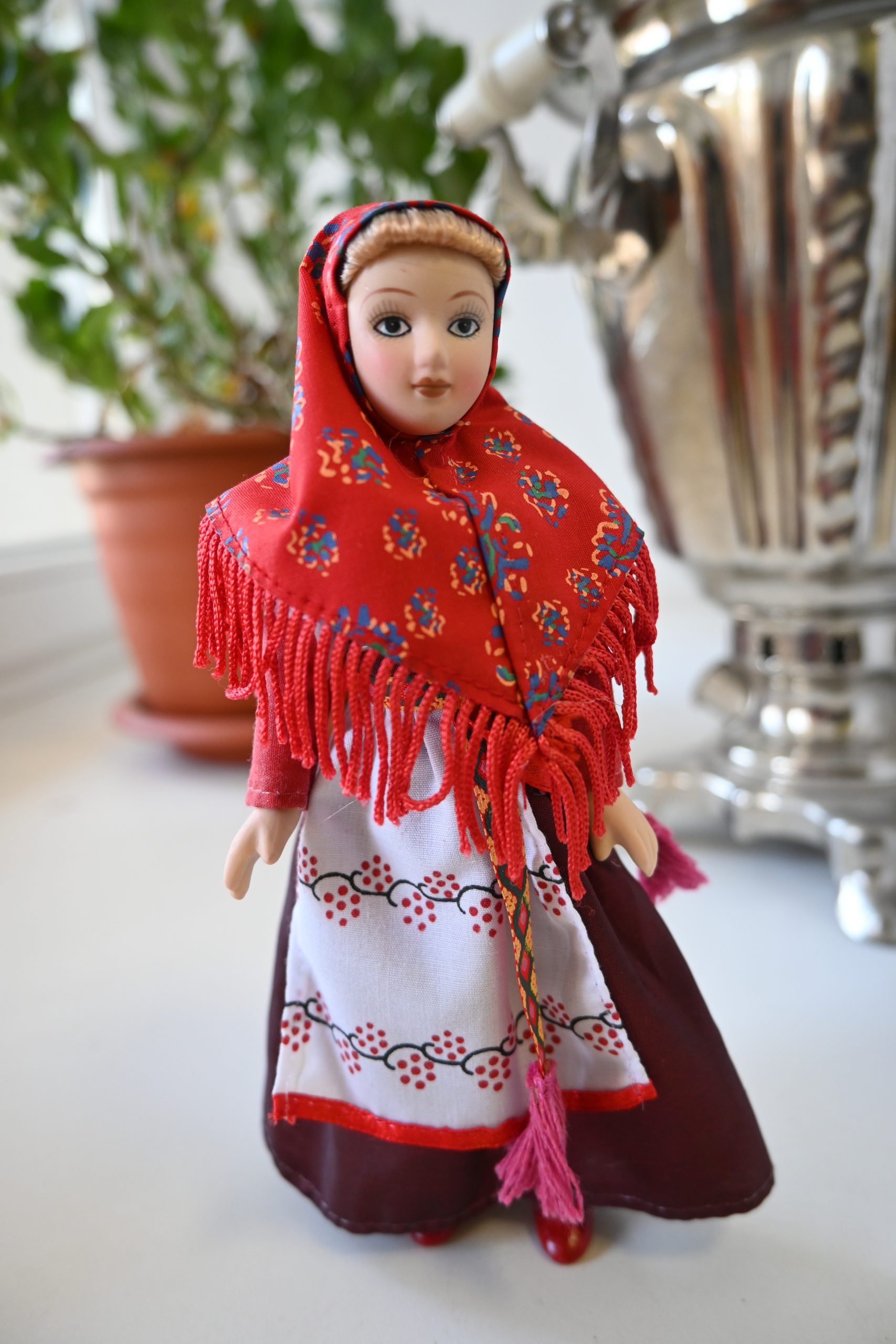«истории игрушек». Выставка кукол в народных костюмах 25