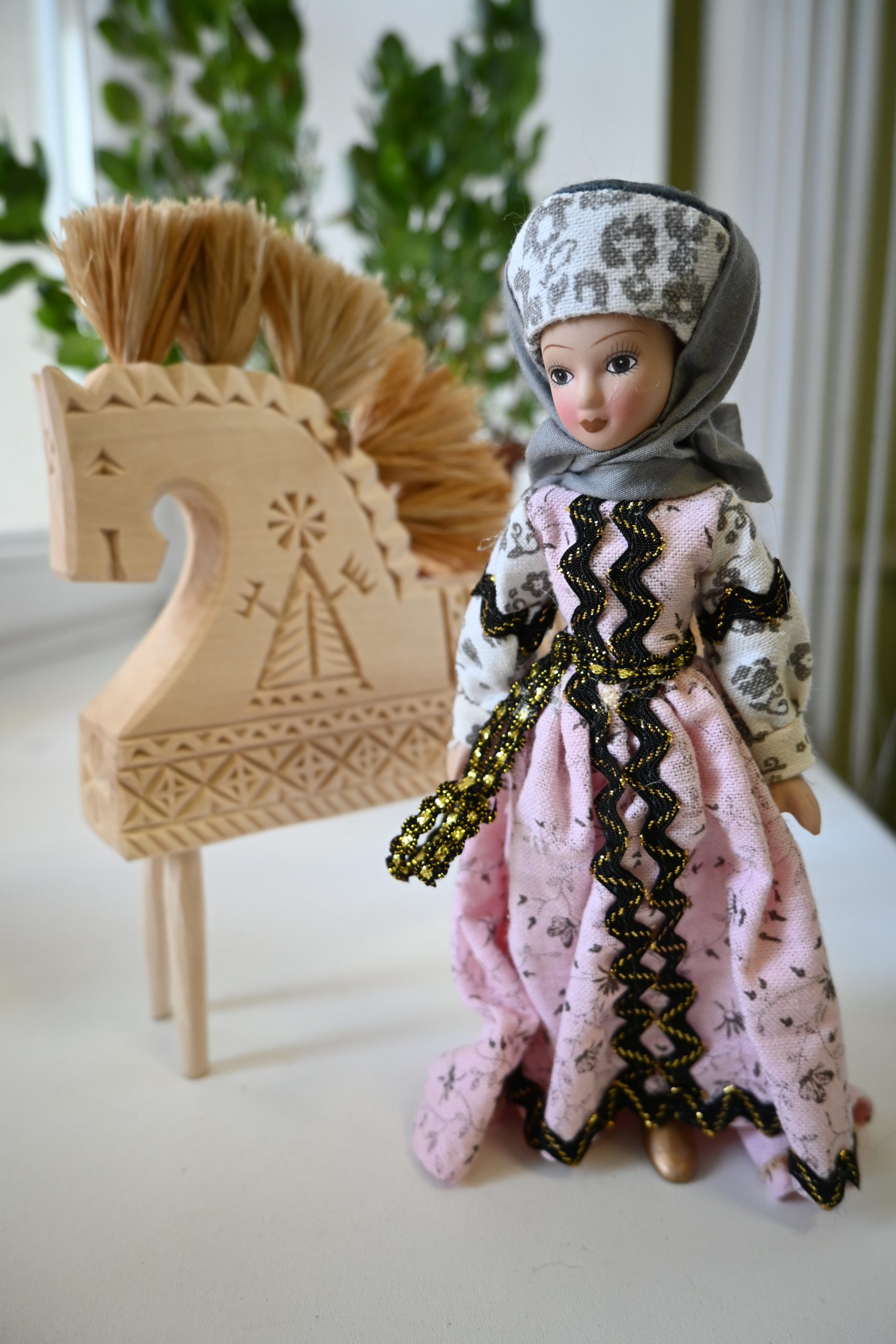 «истории игрушек». Выставка кукол в народных костюмах 45