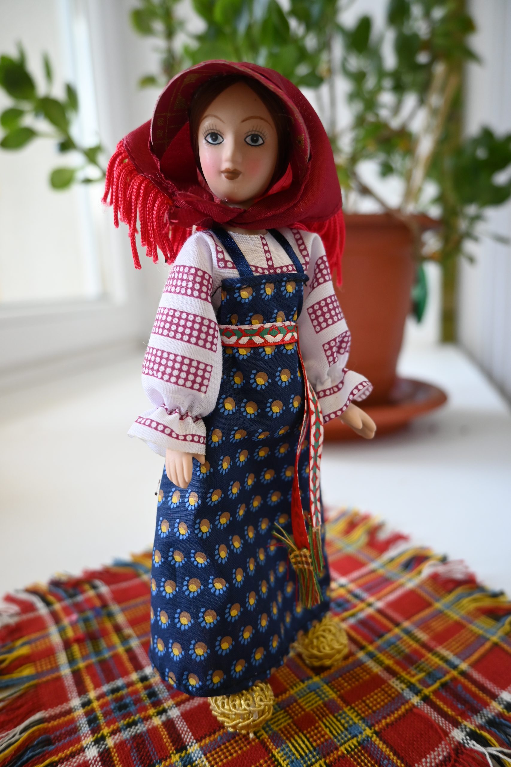 «истории игрушек». Выставка кукол в народных костюмах 124