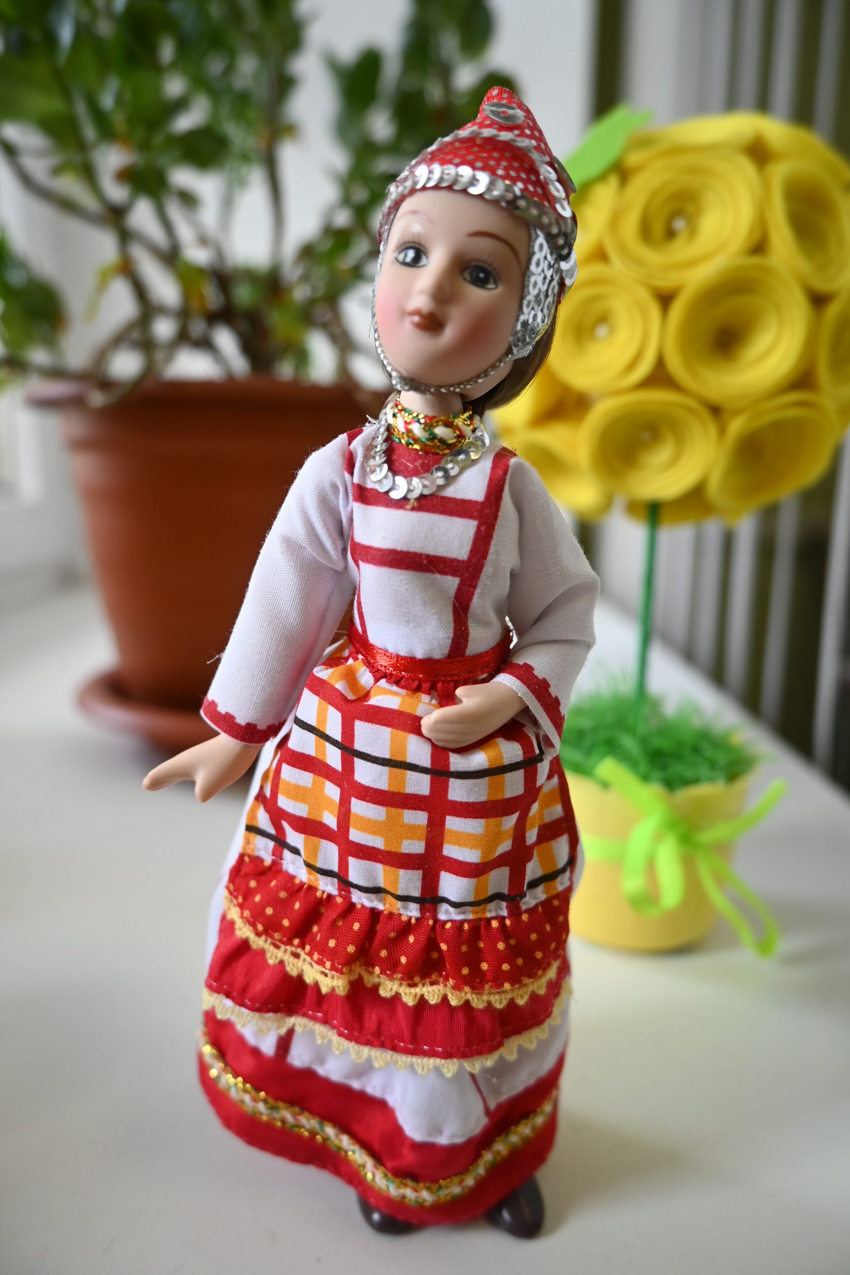 «истории игрушек». Выставка кукол в народных костюмах 75