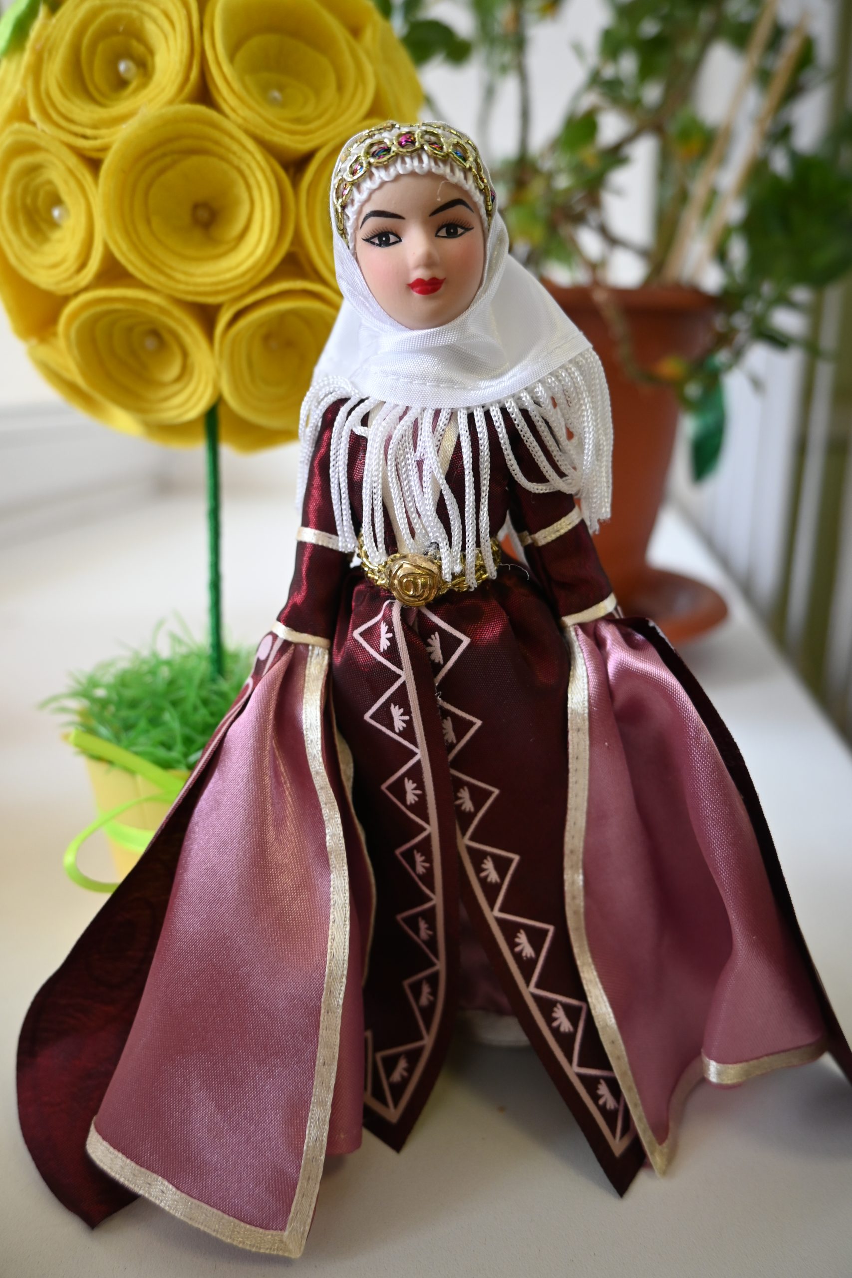 «истории игрушек». Выставка кукол в народных костюмах 65