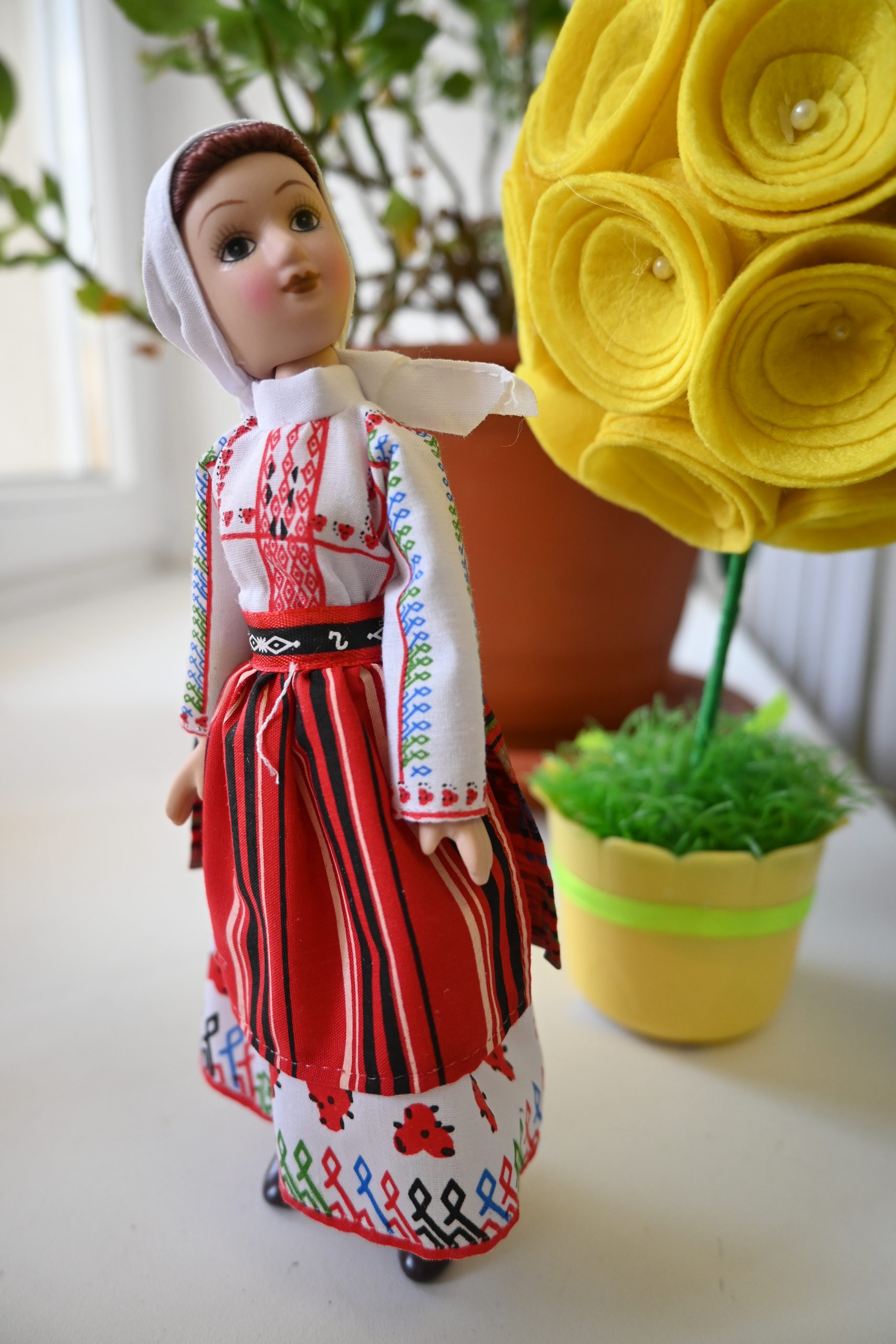 «истории игрушек». Выставка кукол в народных костюмах 92