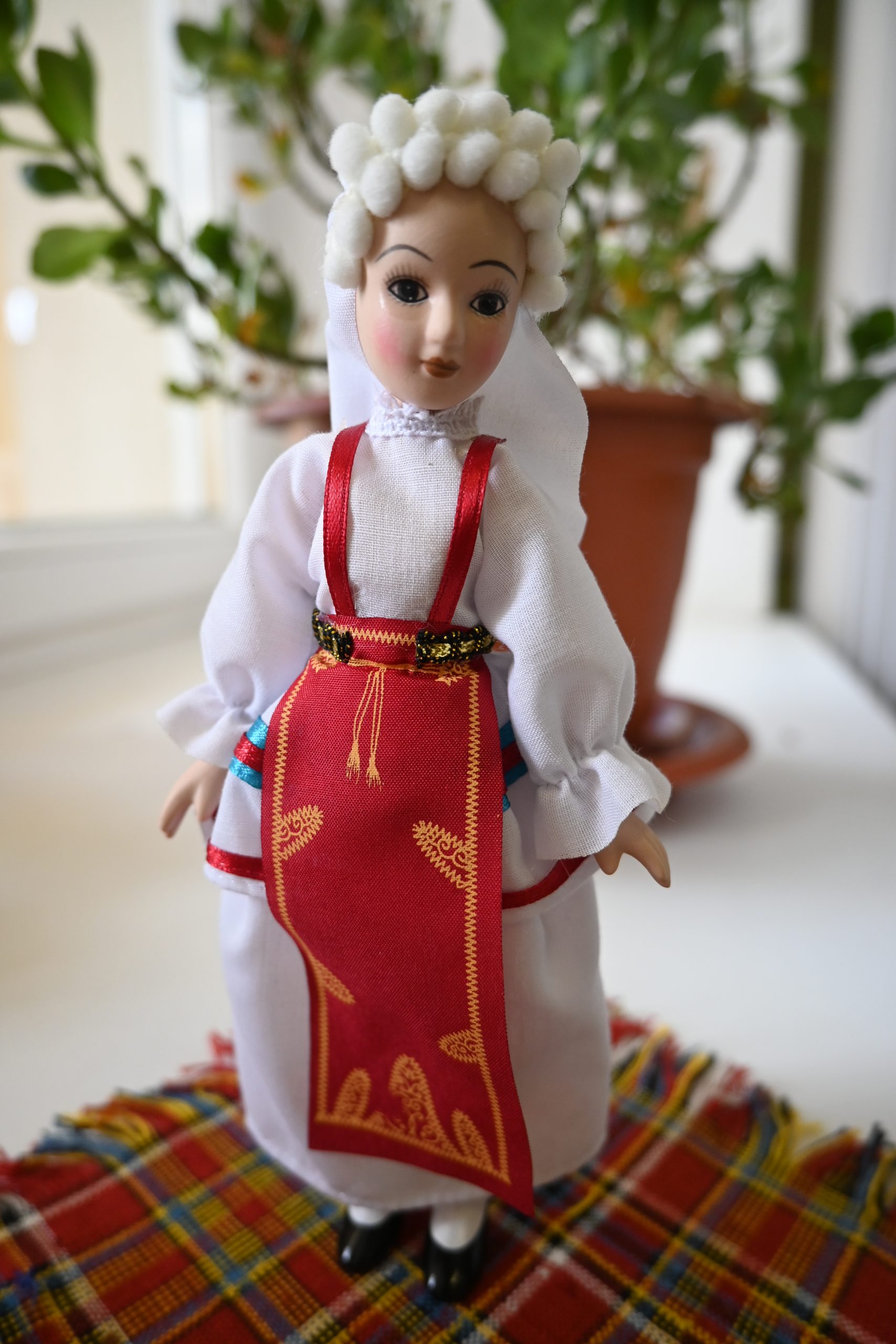 «истории игрушек». Выставка кукол в народных костюмах 168