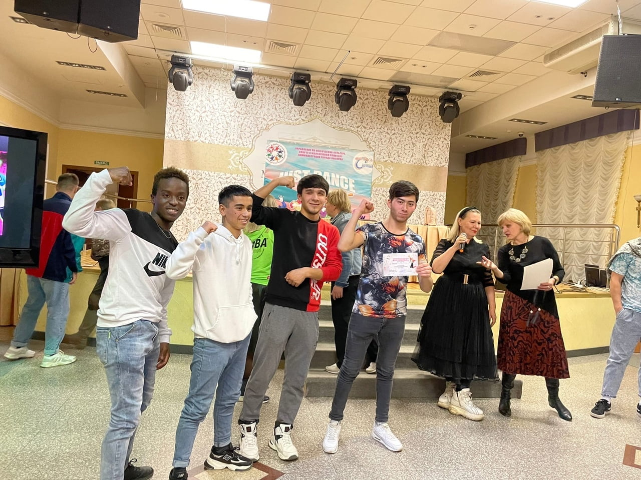 Иностранные студенты ижгту приняли участие в городском танцевальном турнире 1