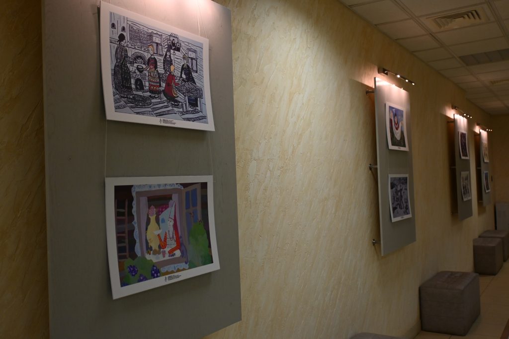 Выставка художественных работ ко дню народного единства открылась в ддн 45