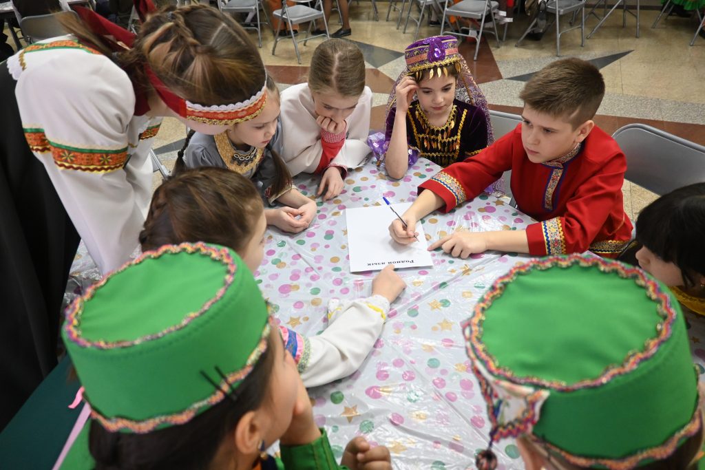 В преддверии дня родного языка в ижевске состоялся фестиваль этнокультурных школ 19