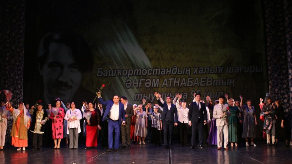 Общественники из удмуртии посетили родину поэта и драматурга ангама атнабаева 4