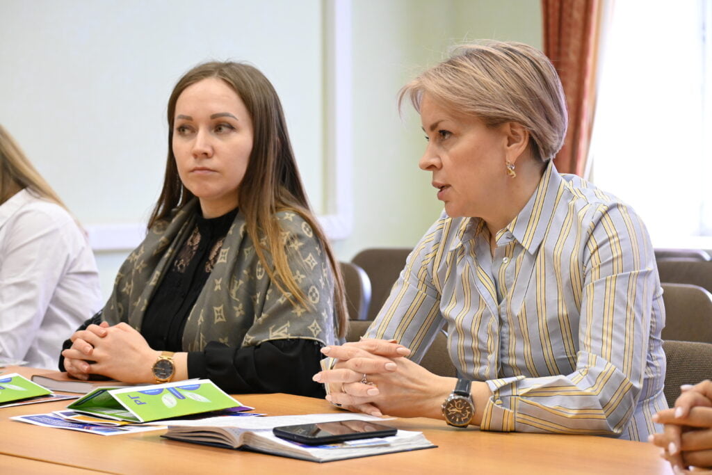 Представители казанского вуза поделились с коллегами из удмуртии опытом работы с иностранными студентами 1
