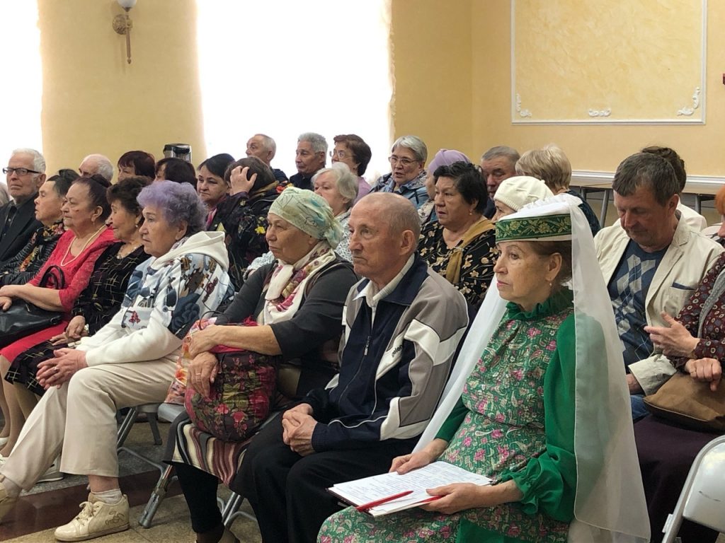 Союз татарских женщин удмуртии провёл творческий вечер ко дню победы 2